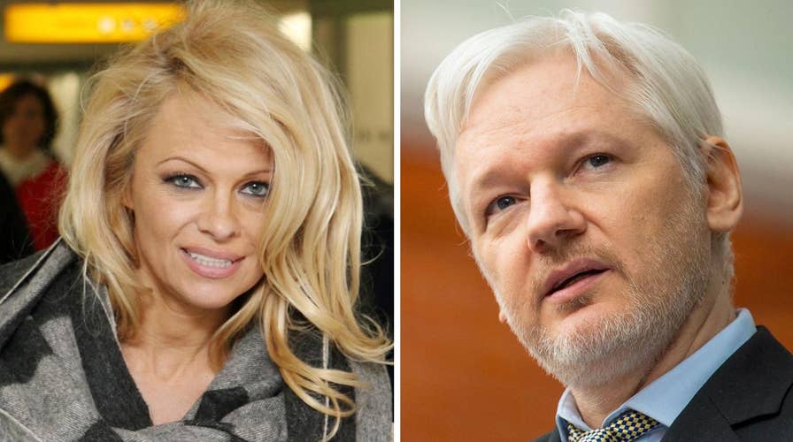 Pamela Anderson writes love letter for Julian Assange