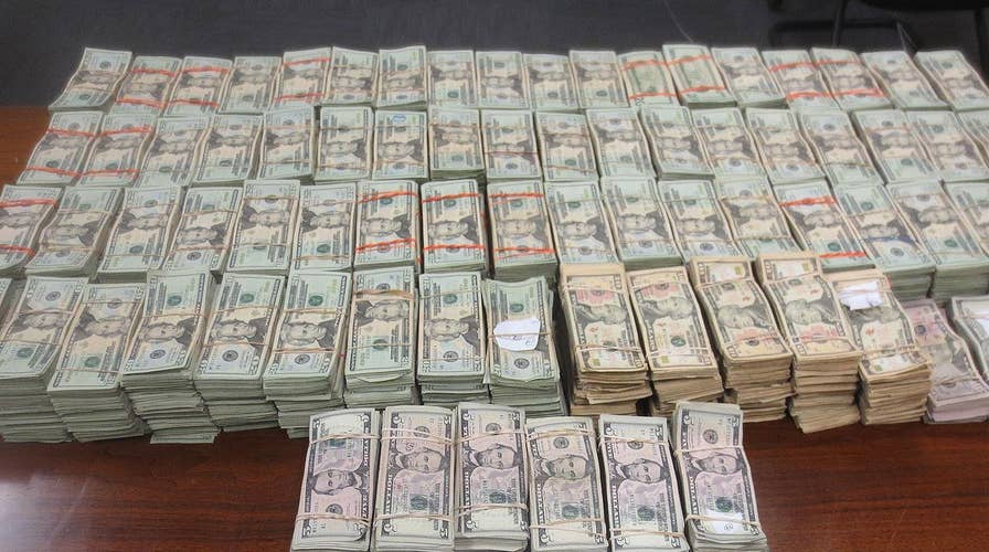 Mexican man charged trying to smuggle nearly $700G out of US