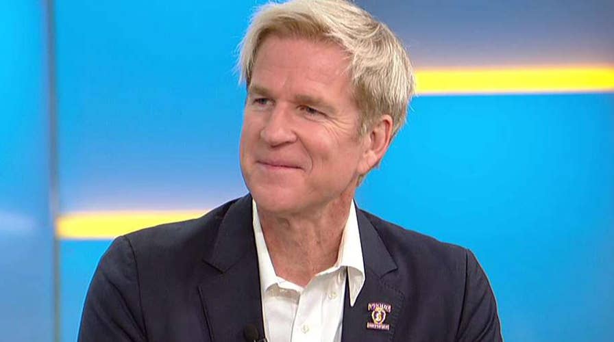 'Full Metal Jacket' star auctioning photos to help veterans