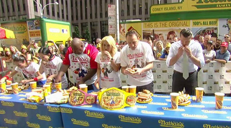 Fox &amp; Friends' hosts Nathan's Famous hot dog eating contest