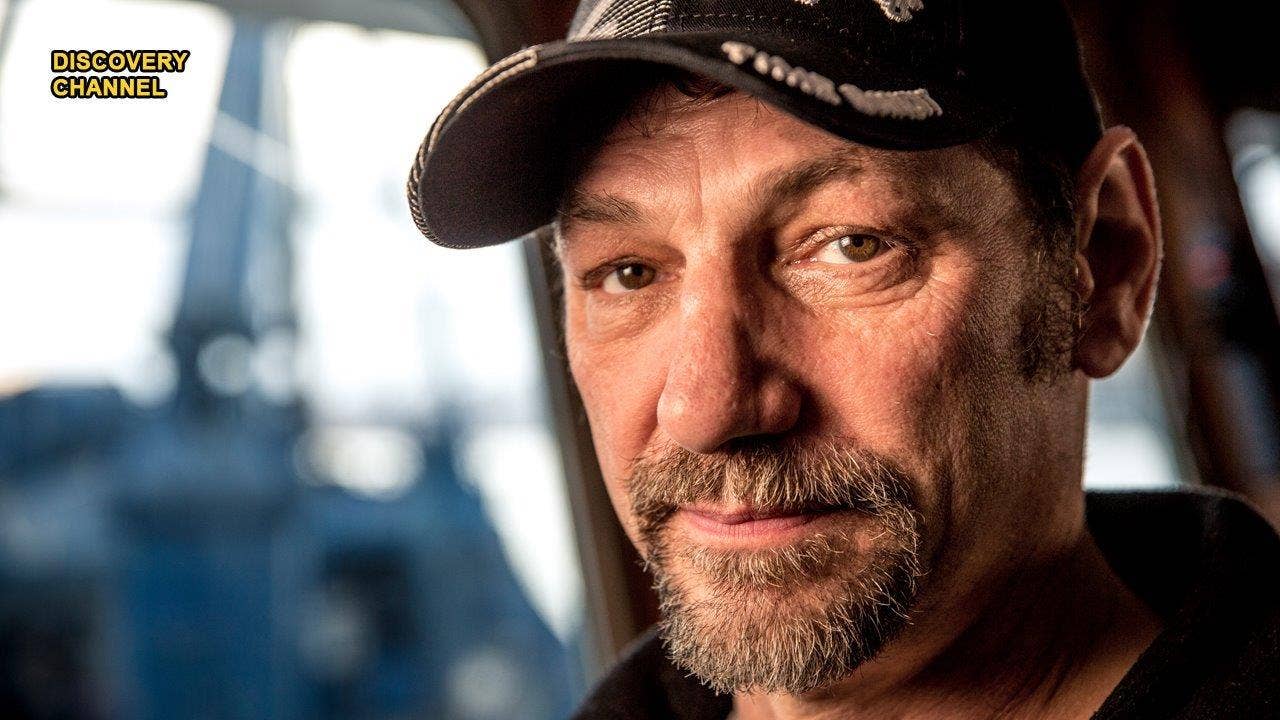 'Deadliest Catch' tragedy: Sig Hansen in tears as crab fishermen friends  are lost at sea | Fox News
