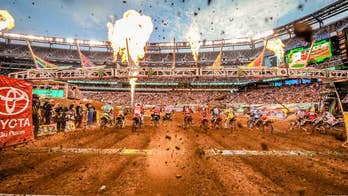 Supercross sees chance to gain ground on mainstream sports leagues