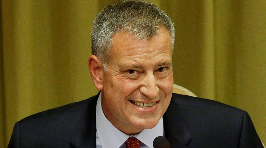 NYC mayor skips NYPD ceremony to join G-20 protests