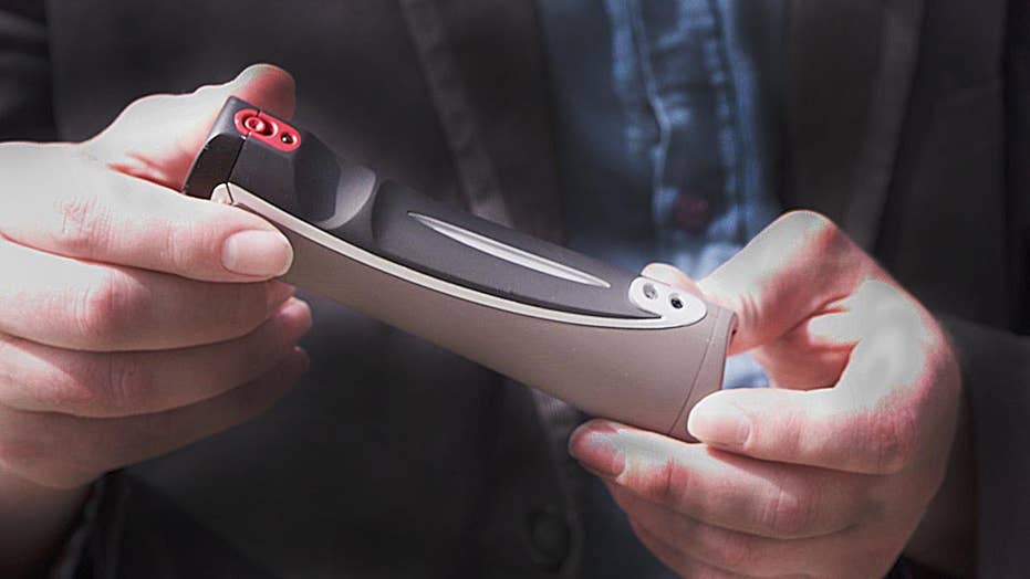 Creeps And Criminals Beware Hand Held Defender 24 7 Device Takes Pepper Spray To The Next Level Fox News