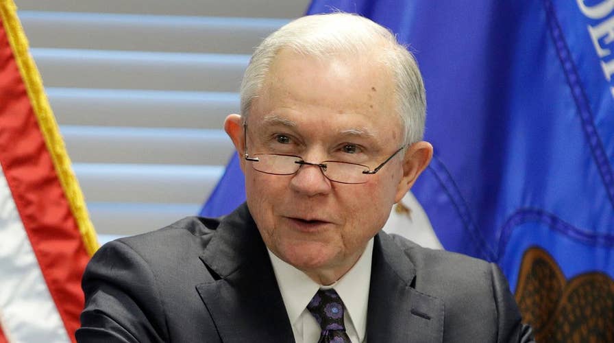 Sessions urges Las Vegas county to cooperate with ICE 
