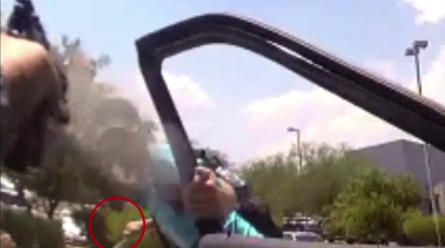 Warning, graphic video: 'He's actively stabbing himself'