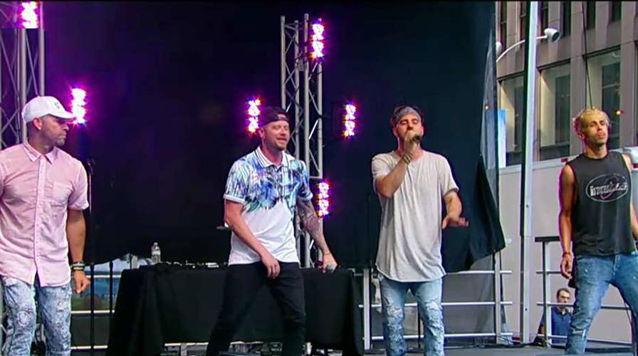 O-Town performs 'All or Nothing'