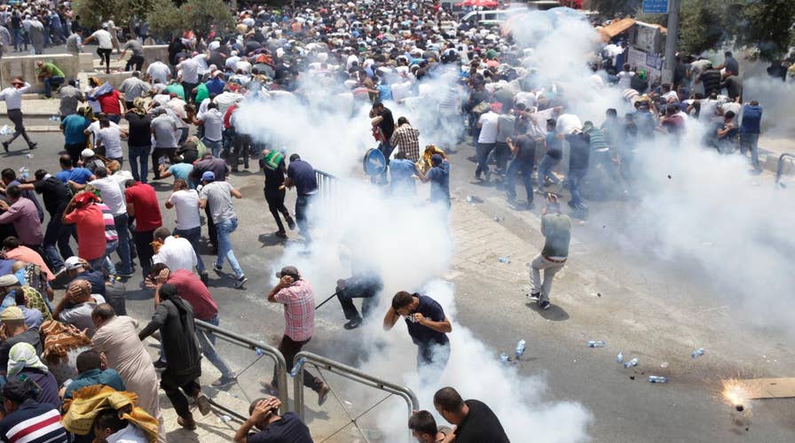 Temple Mount: Protests break out amid tensions