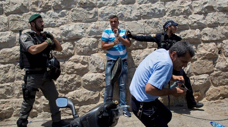Violent protests erupt over Jerusalem mosque metal detectors