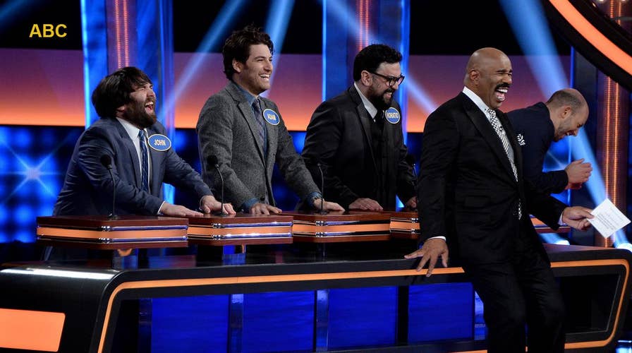 'Celebrity Family Feud': Comedians bring laughs, trash talk