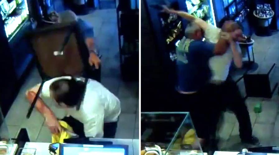 Java justice: Starbucks customer attacks armed robber