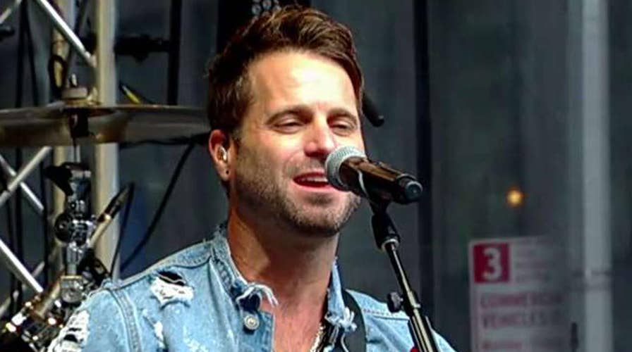 Parmalee performs 'Sunday Morning'