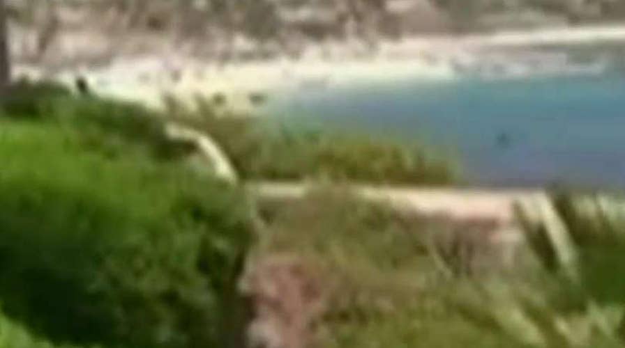 3 dead after gunmen open fire on popular Mexican beach