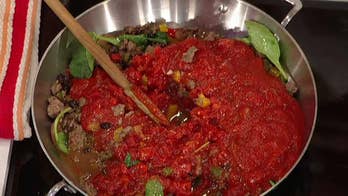 Cooking with 'Friends': Jamie Colby's Back Home Bolognese