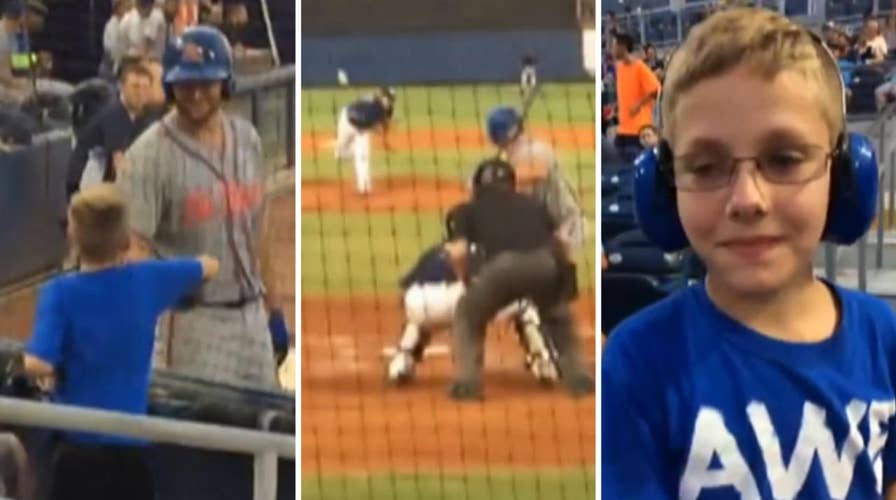 Mom predicts home run after Tebow greets her autistic son