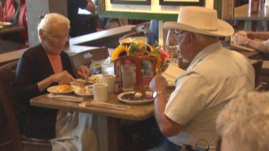 Cracker Barrel couple, at 80, finally visits every location in America