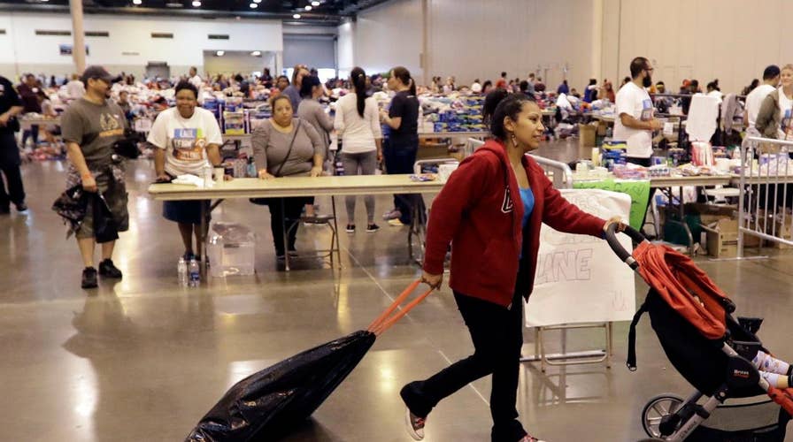 Texas officials move to consolidate Harvey shelters
