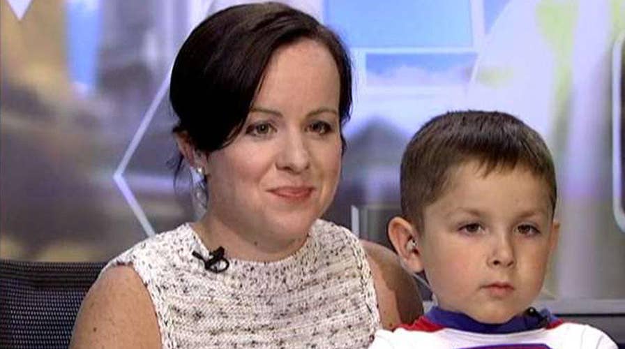 Boy raises over $400 with lemonade stand to help Texas