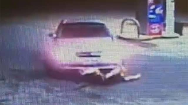 Man Steals Car Runs Over Owner When Fleeing Latest News Videos Fox News 