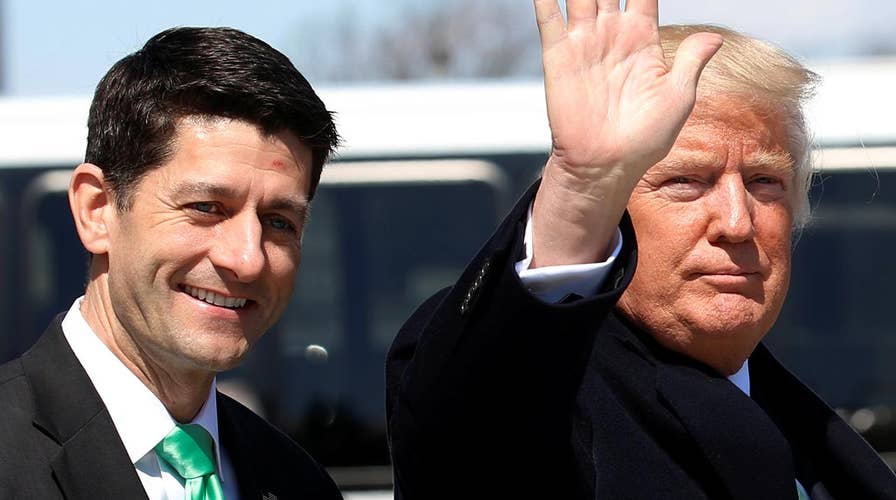 Trump dines with Ryan after siding with the Democrats