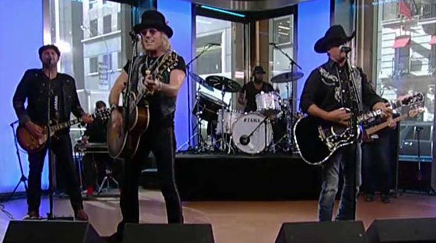 Big & Rich performs 'California'