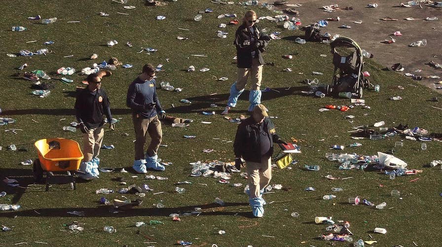Investigators scour Las Vegas crime scenes for clues