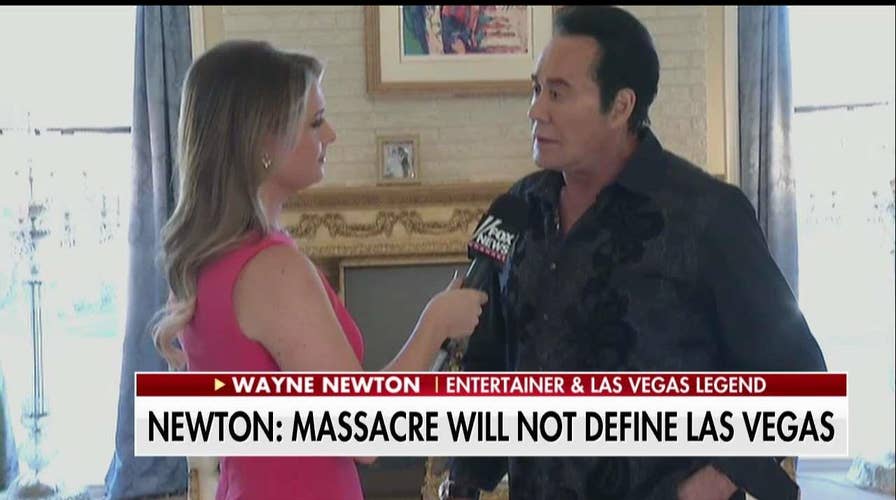 Las Vegas legend Wayne Newton reacts to massacre
