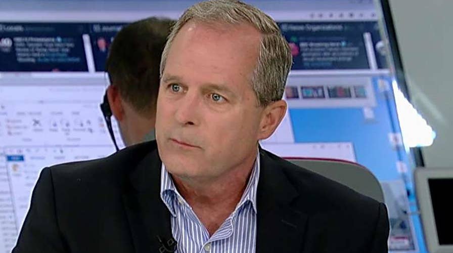 Former FBI agent: Paddock doesn't fit into an easy box