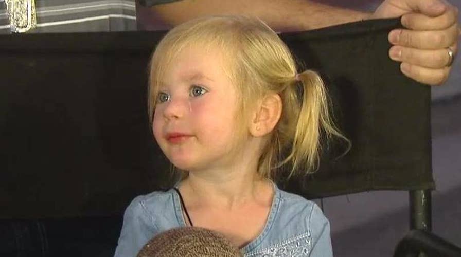 Two-year-old Reagan visits Sean Hannity on set in Las Vegas