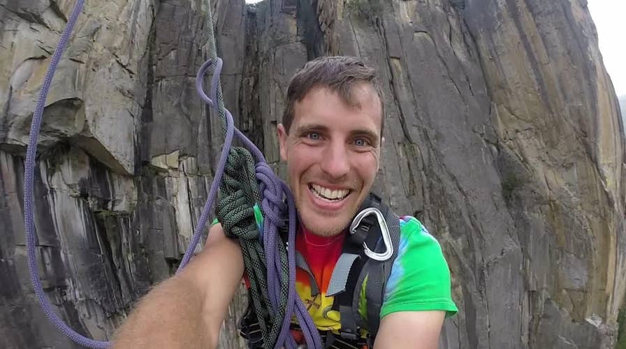Man jumps 800 feet off Yosemite cliff without parachute