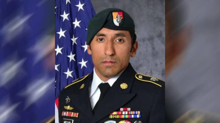 Report: Two Navy SEALs eyed in strangulation of Green Beret