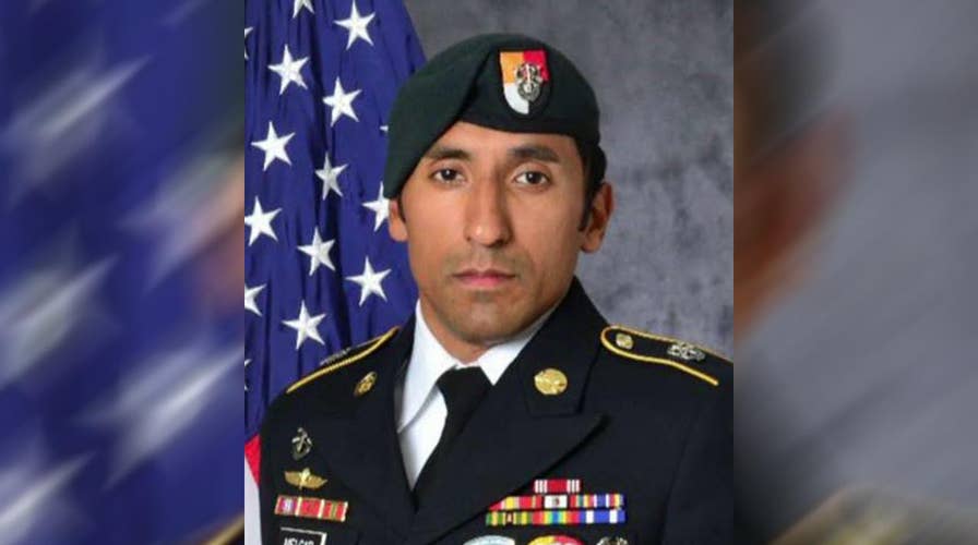 Report: Two Navy SEALs eyed in strangulation of Green Beret