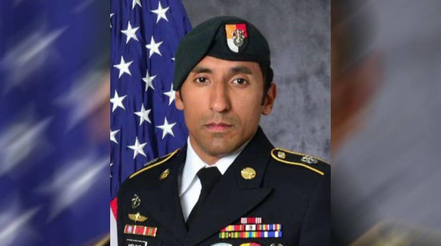 Report: Two Navy SEALs eyed in strangulation of Green Beret