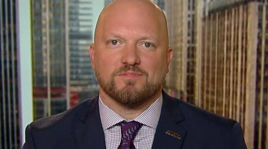 Veteran talks challenges facing returning soldiers