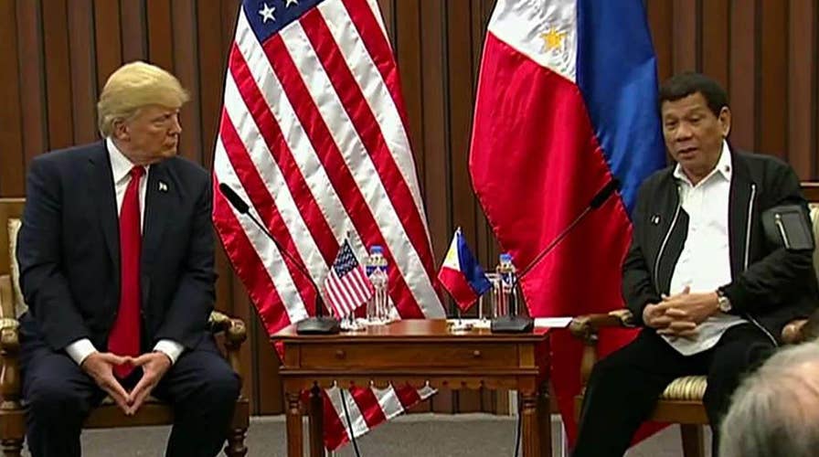 Trump, Philippines' Duterte meet amid drug war controversy