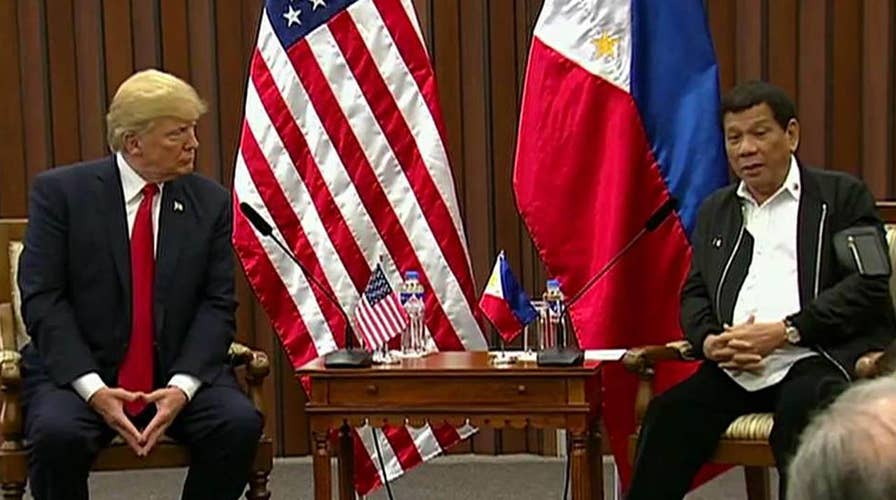 Trump, Philippines' Duterte meet amid drug war controversy