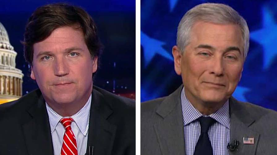 Tucker vs. Dem strategist on Trump dossier