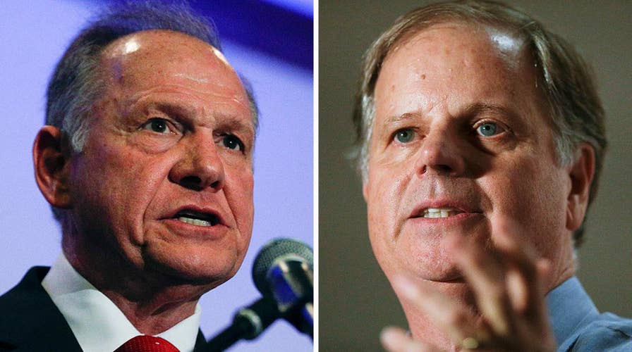 91±¬ÁÏ poll: Dem Jones leads GOP Moore in Alabama race
