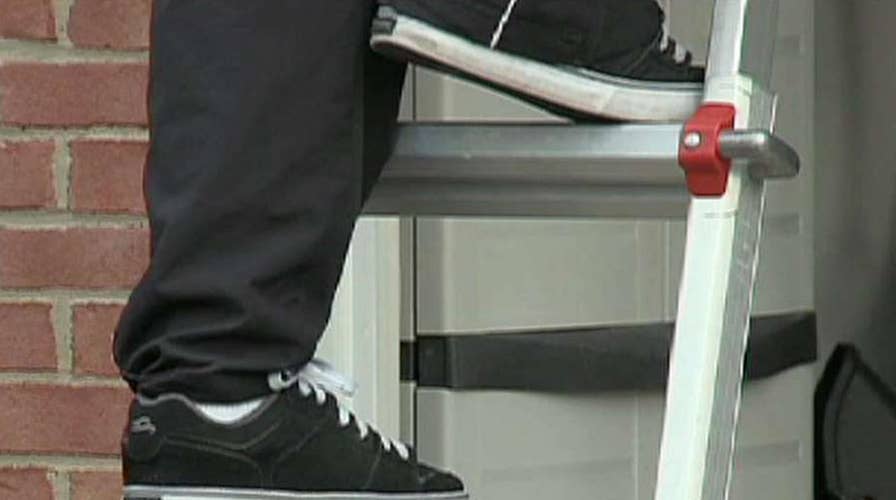 Safety tips for putting up Christmas decorations