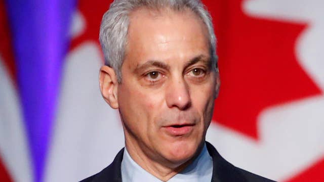 New Chicago program gives ID cards to illegal immigrants