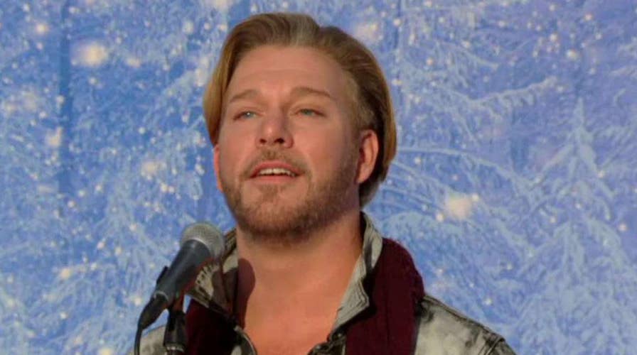 Craig Wayne Boyd performs 'I'll Be Home for Christmas'