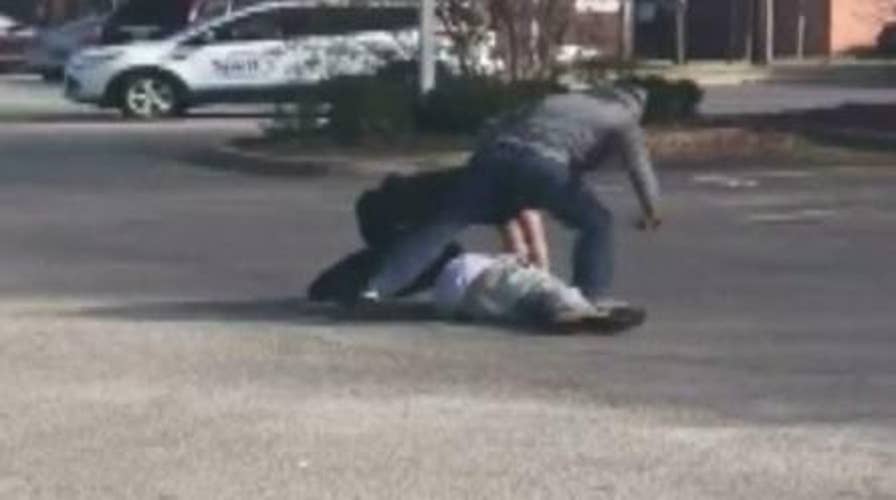 Homeless man helps officer take down suspect