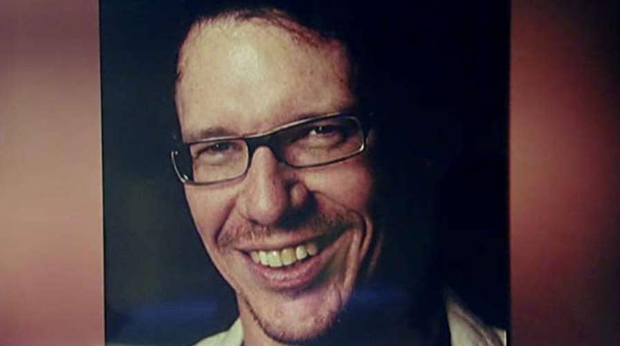 College professor uses taxpayer-funded email to slam Trump