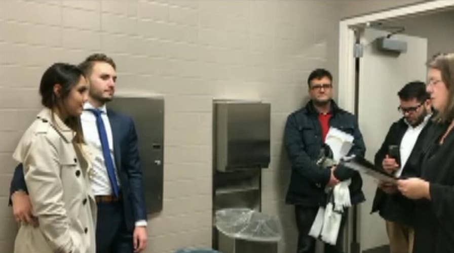 NJ couple gets married in courthouse bathroom