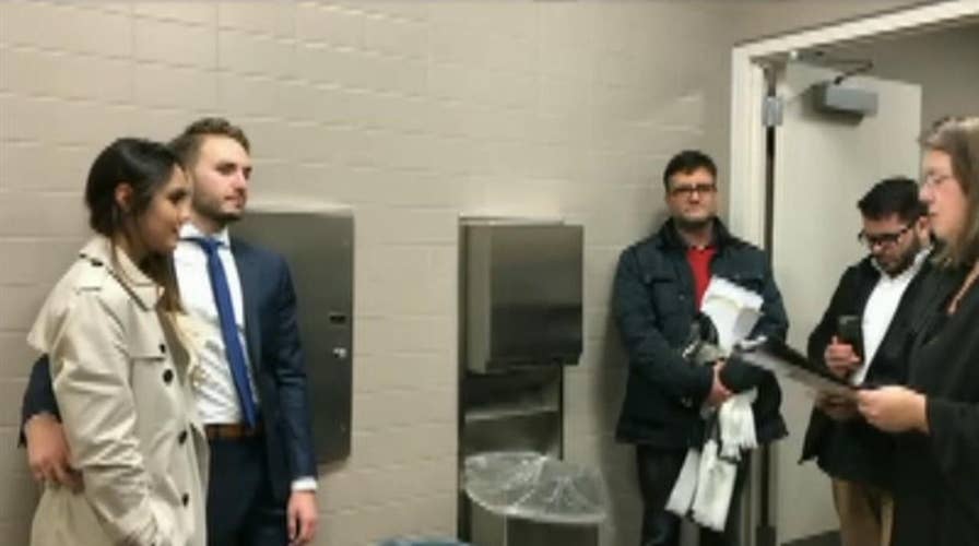 NJ couple gets married in courthouse bathroom