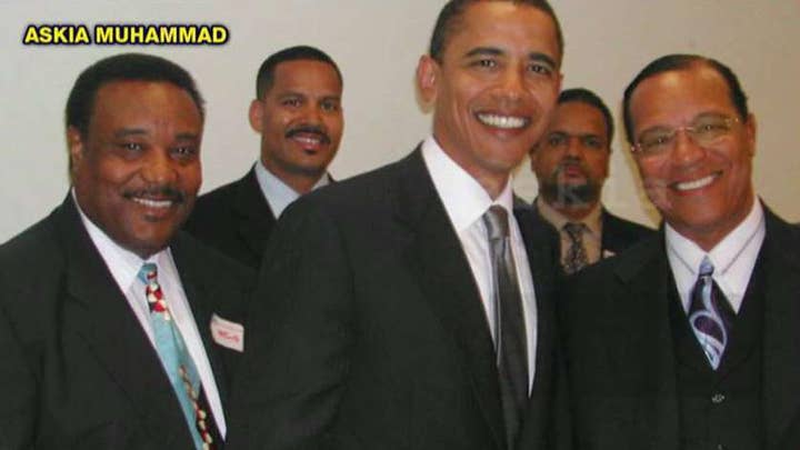 Obama with Farrakhan in 2005: The hidden pic