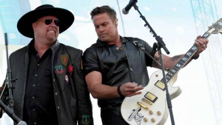 Troy Gentry's widow explains why she gave 'the gift of life' after