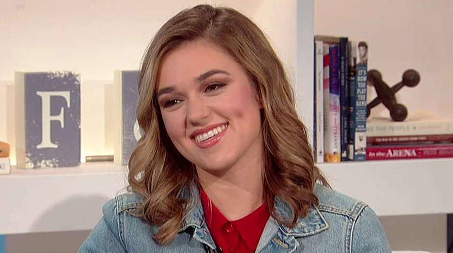 Sadie Robertson talks new book 'Live Fearless'