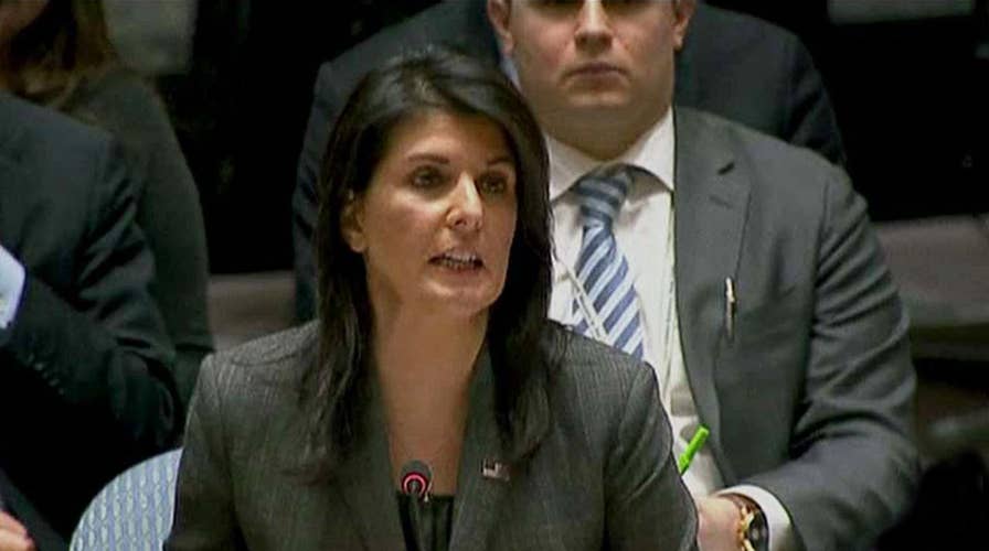 US accuses Russia of protecting Syria over chemical attacks