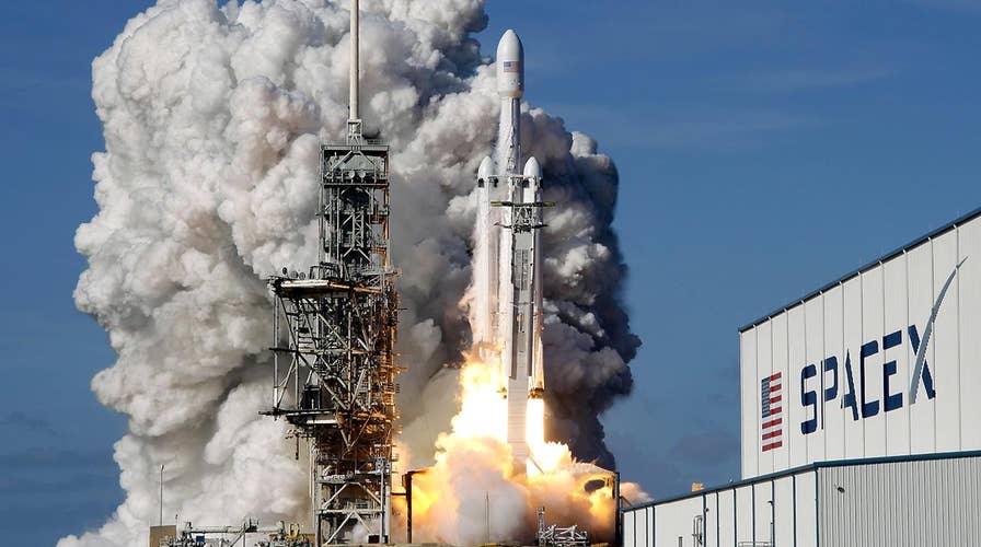 SpaceX Falcon Heavy launch wows space experts